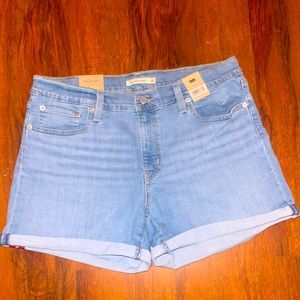 NWT Levi’s Light Blue Denim Jean Shorts size 14/32 waist
